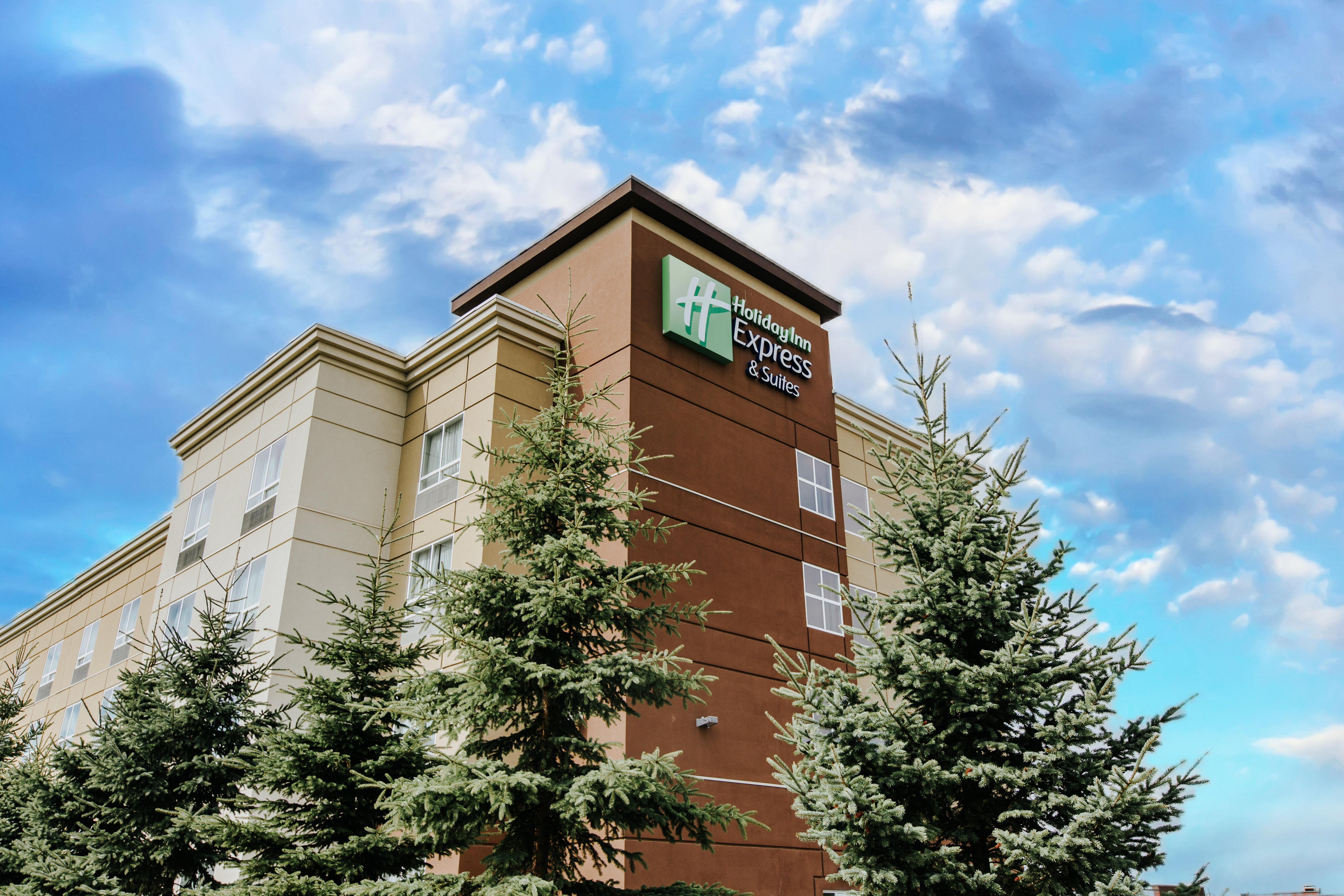 斯普鲁斯格罗夫斯托尼普莱恩智选假日酒店 Spruce Grove 外观 照片